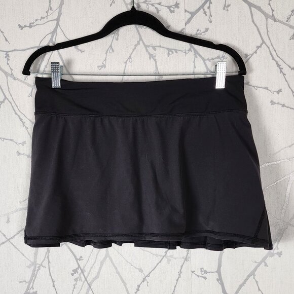 Lululemon Black Pleated Pace Setter Skirt w/ Built In Shorts - Picture 2 of 6